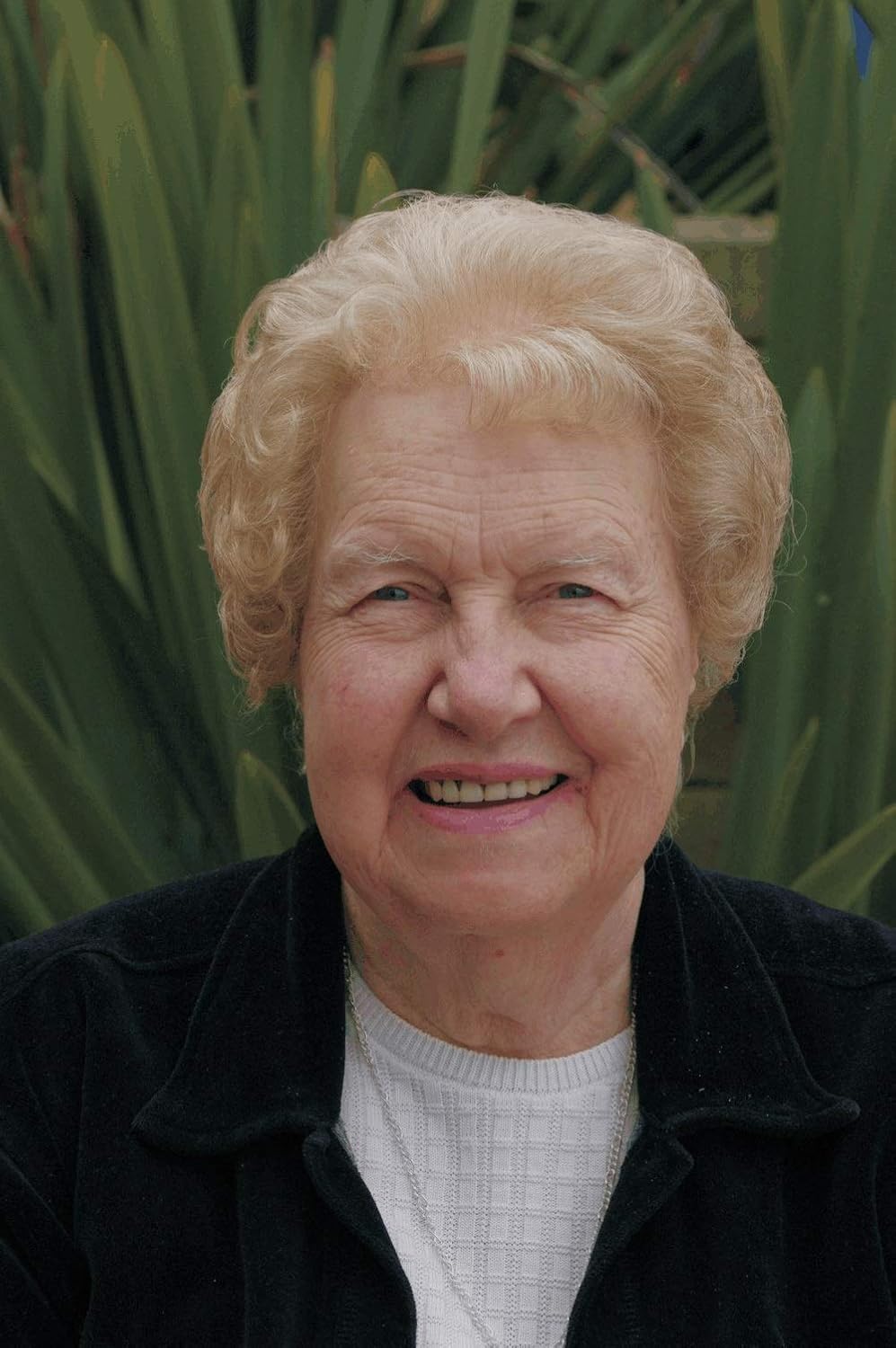 Dolores Cannon - QHHT. Her books answered all the questions I had throughout my life—and more. But they also sparked new questions that I’m still seeking answers to.